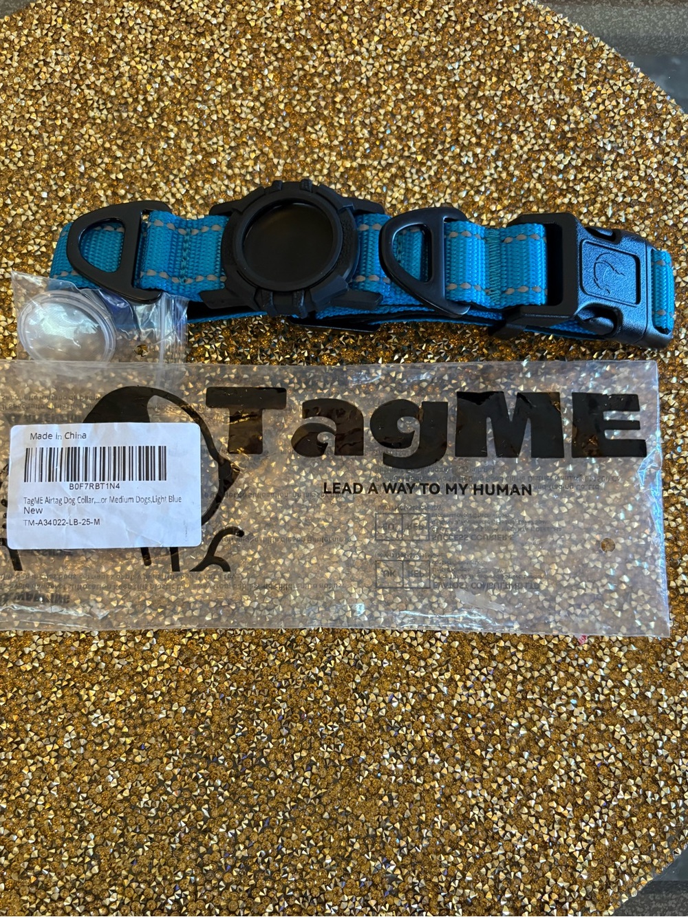 TagME NWT AirTag Holder(Air tag not included) Waterproof, Reflective, Medium Dog